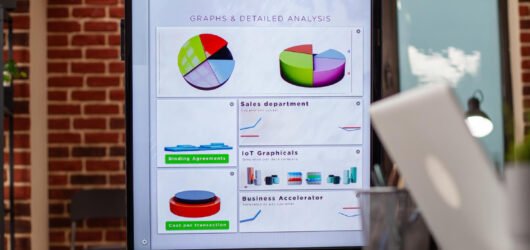 O papel dos totens na coleta de dados para publicidade online