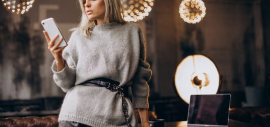 Como acompanhantes de luxo utilizam redes sociais e marketing digital para fortalecer a marca pessoal